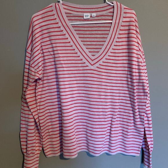 GAP Sweater - Picture 1 of 7